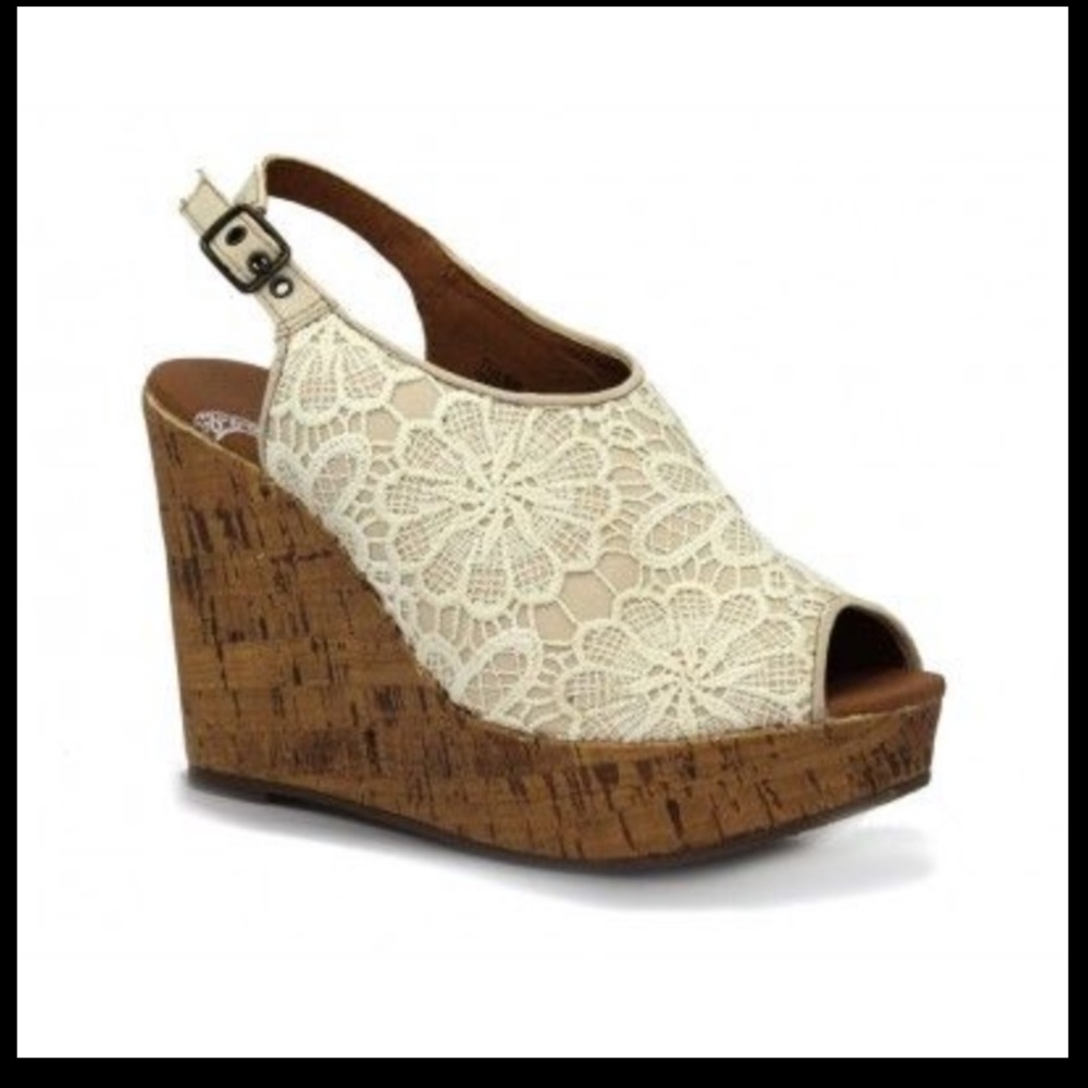 Jellypop Beige Wedges LIKE NEW
